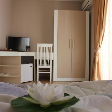 Hotel Vila Verde City Center Tirana Exterior photo