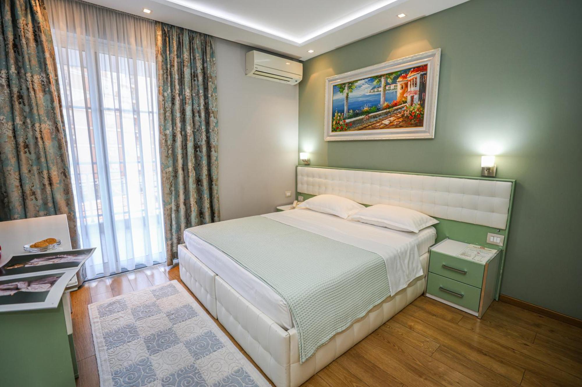 Hotel Vila Verde City Center Tirana Exterior photo