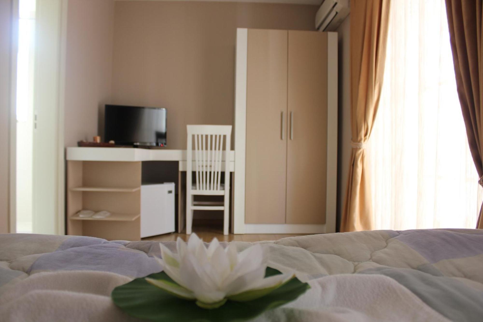 Hotel Vila Verde City Center Tirana Exterior photo